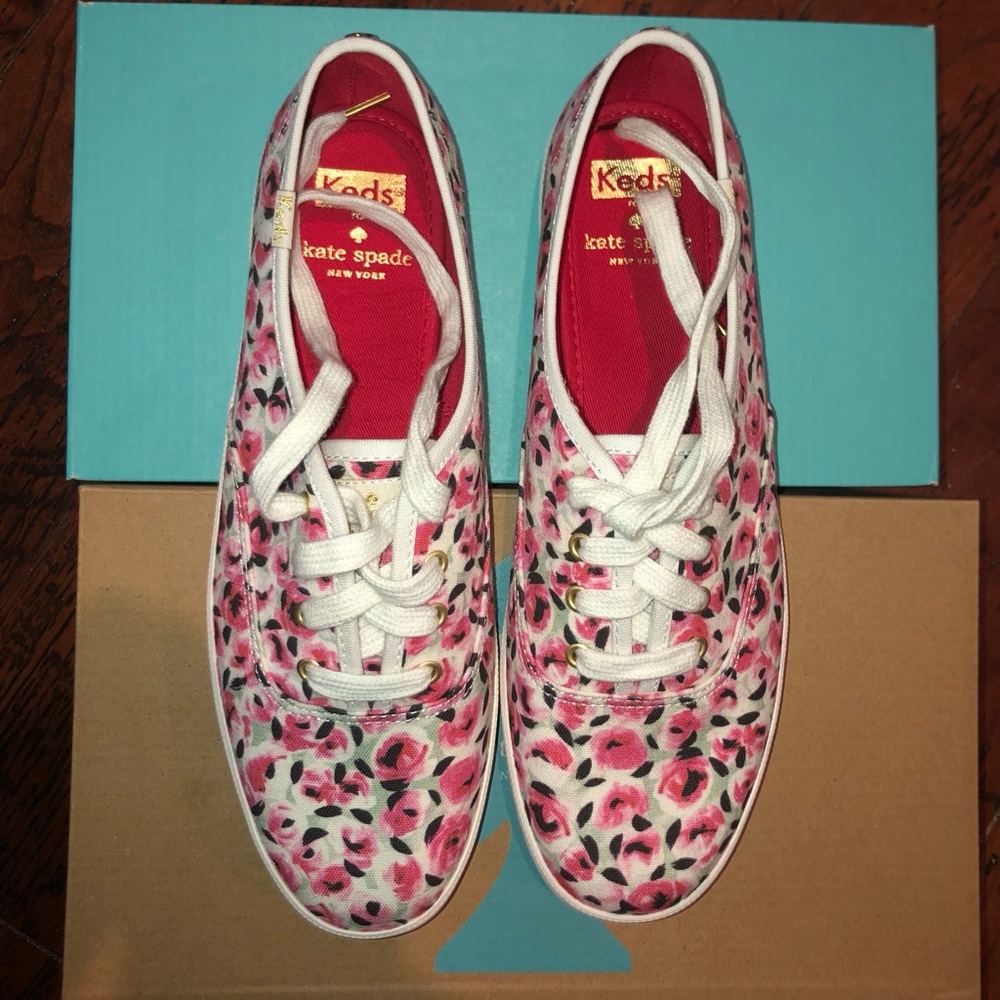 Kate Spade Keds Pink and White Athletic Shoes Pink Rose Garden Pattern